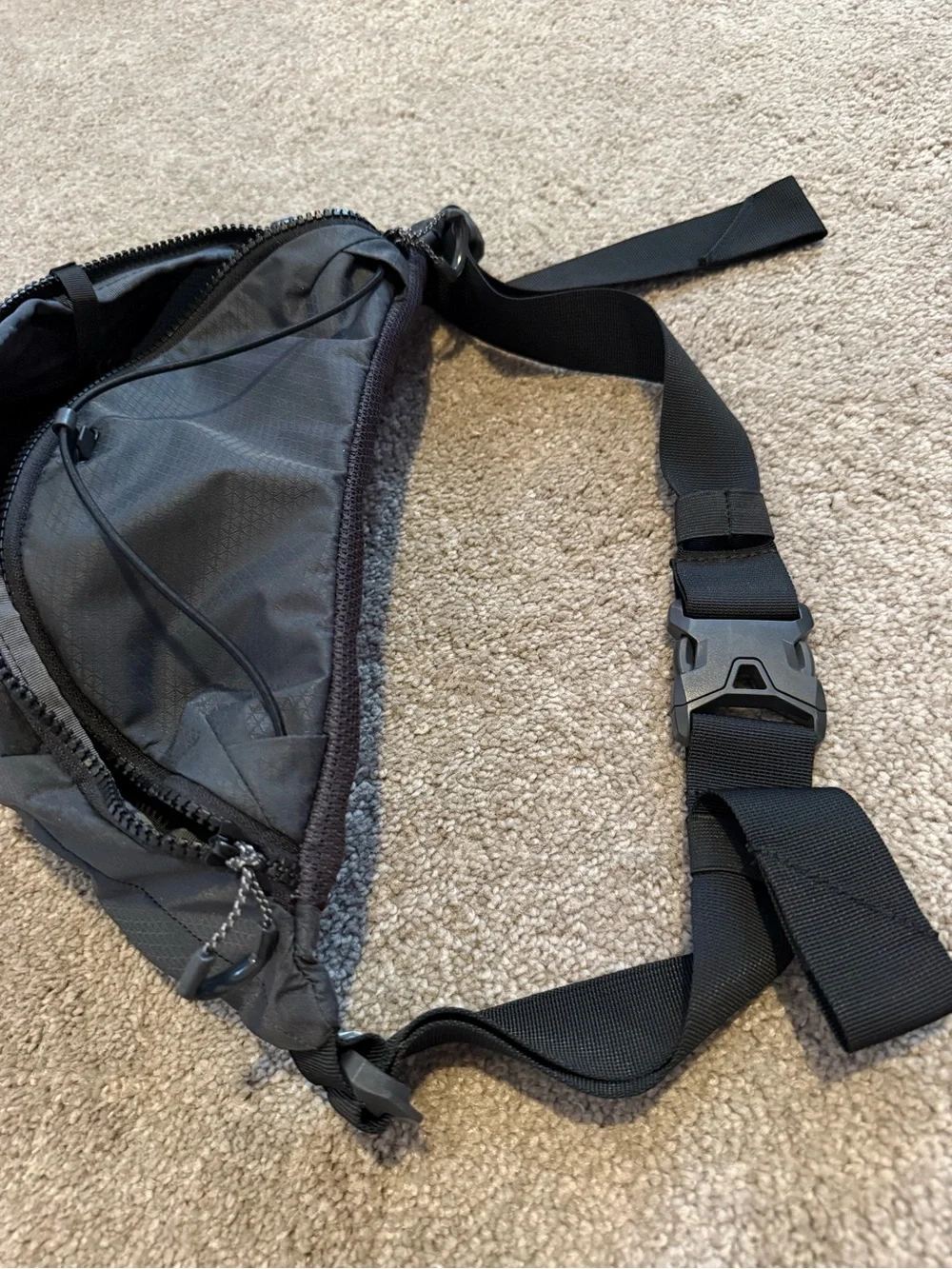 The North Face Black Waist Pack - Compact Everyday Sling- unisex